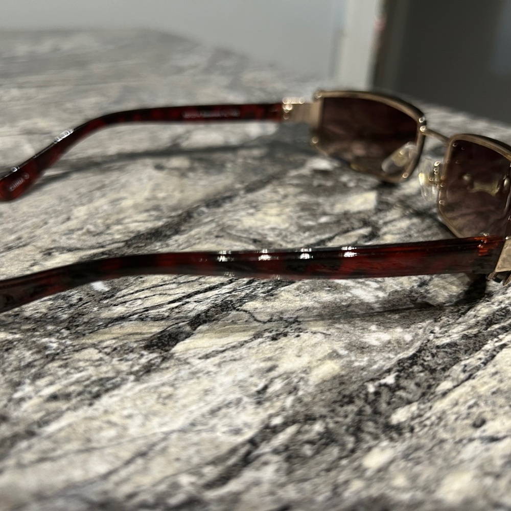 STATE Tortoise Shell Sunglasses - Picture 9 of 12